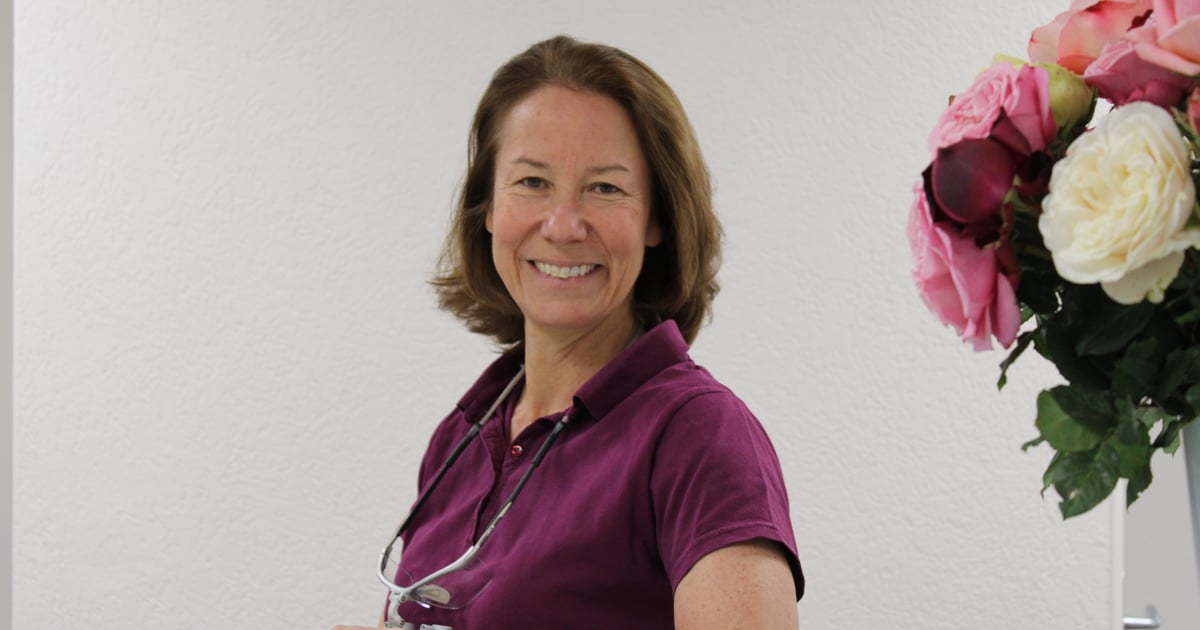 Dr. med. dent. Sabine Kersten in ihrer Praxis